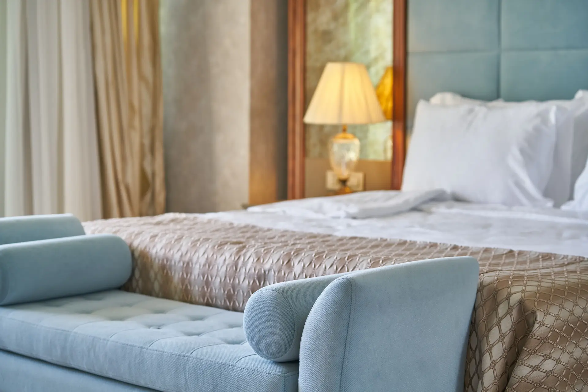 CrownaletHotelinn luxus szoba kilátás